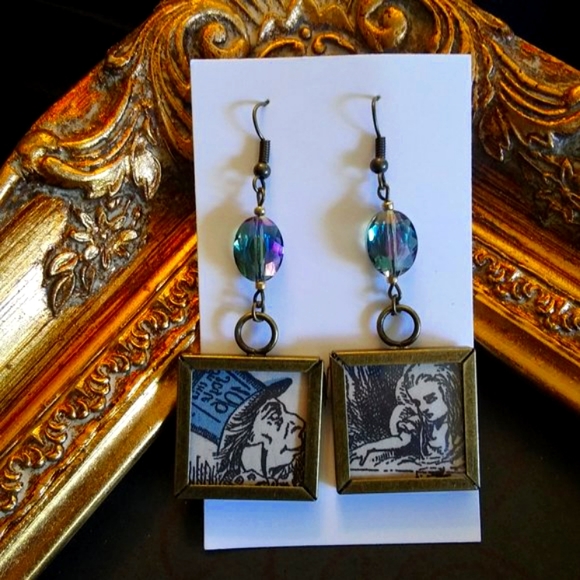 💥THE ALICE - Alice In Wonderland Brass, Crystal, and Glass Hook Earrings - Picture 3 of 9